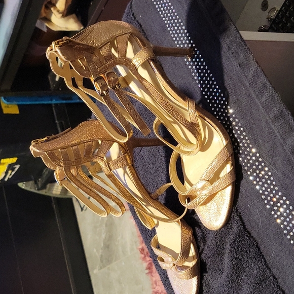 Rose Gold Heels - Picture 3 of 4